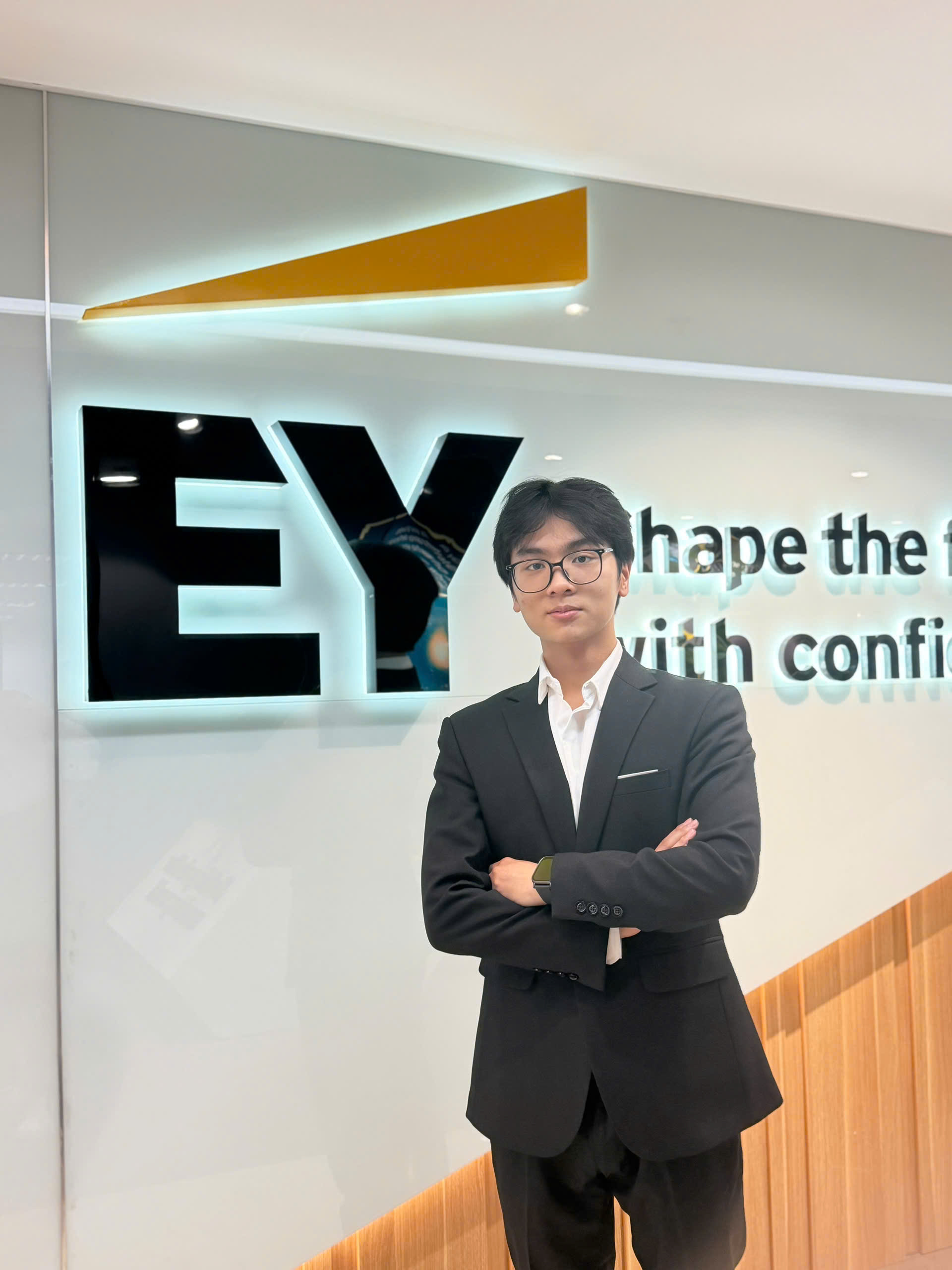 Ông Hoàng Minh Anh